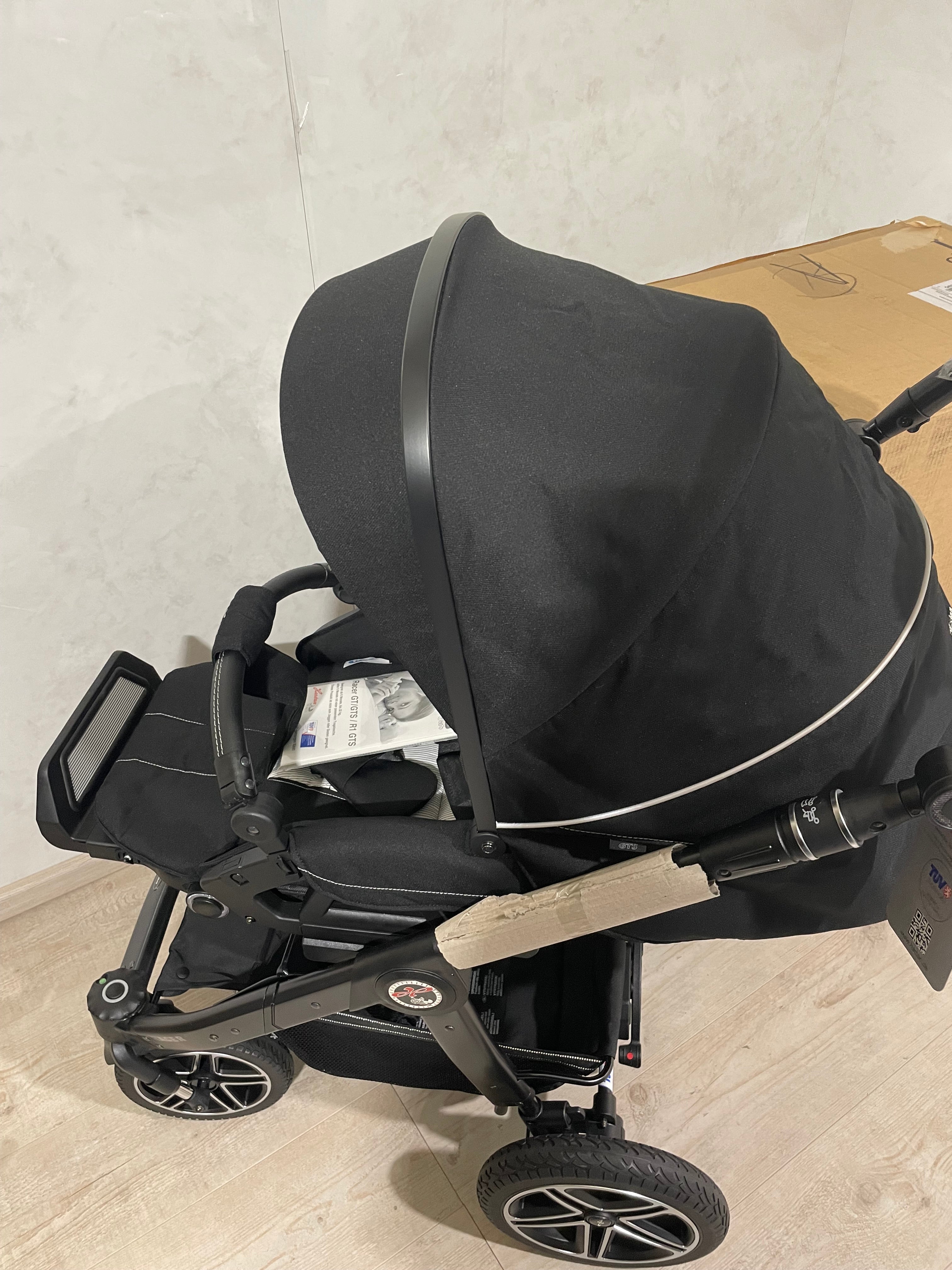Hartan Racer GTS Kombikinderwagen black pinstripe
