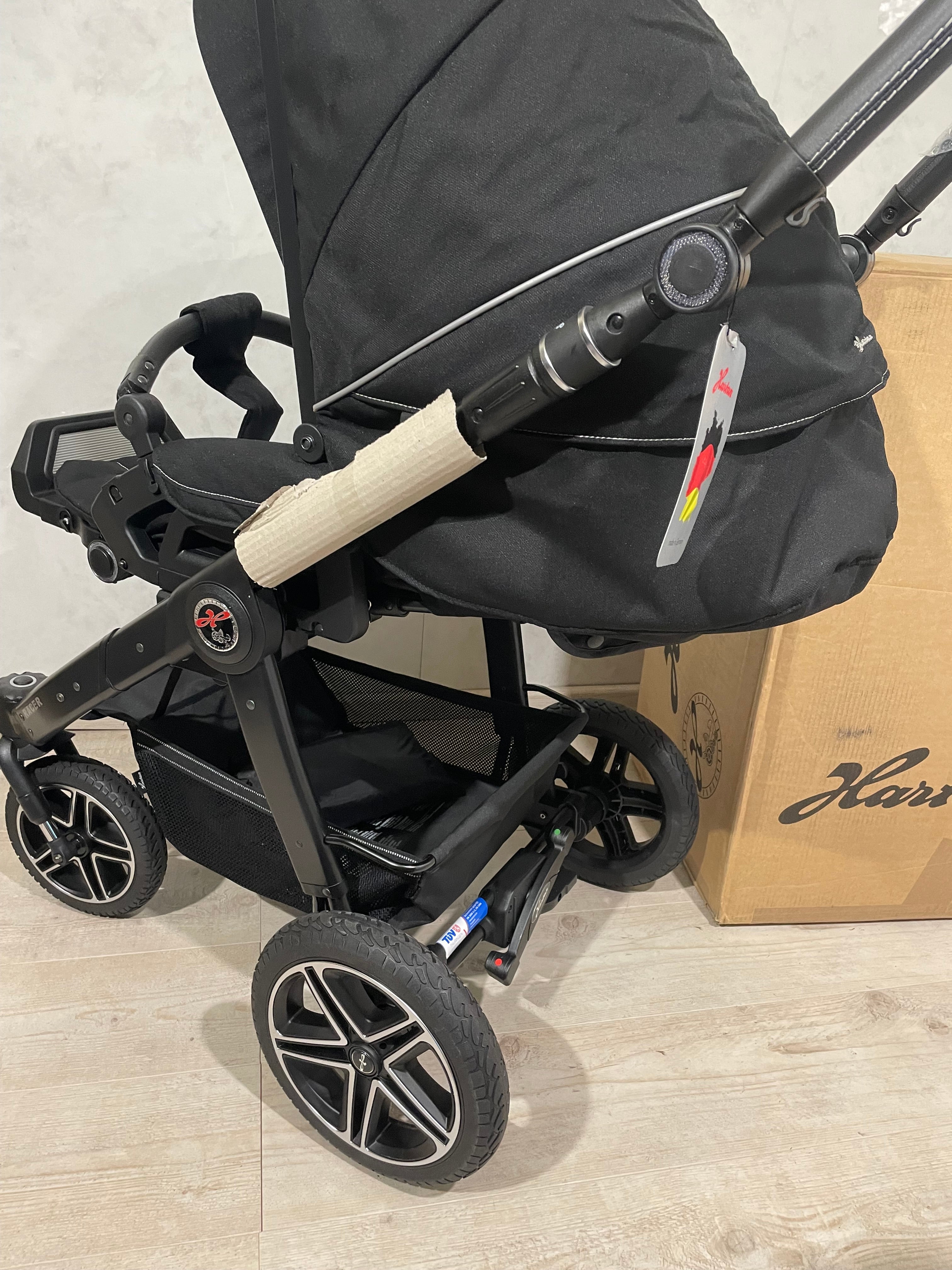 Hartan Racer GTS Kombikinderwagen black pinstripe