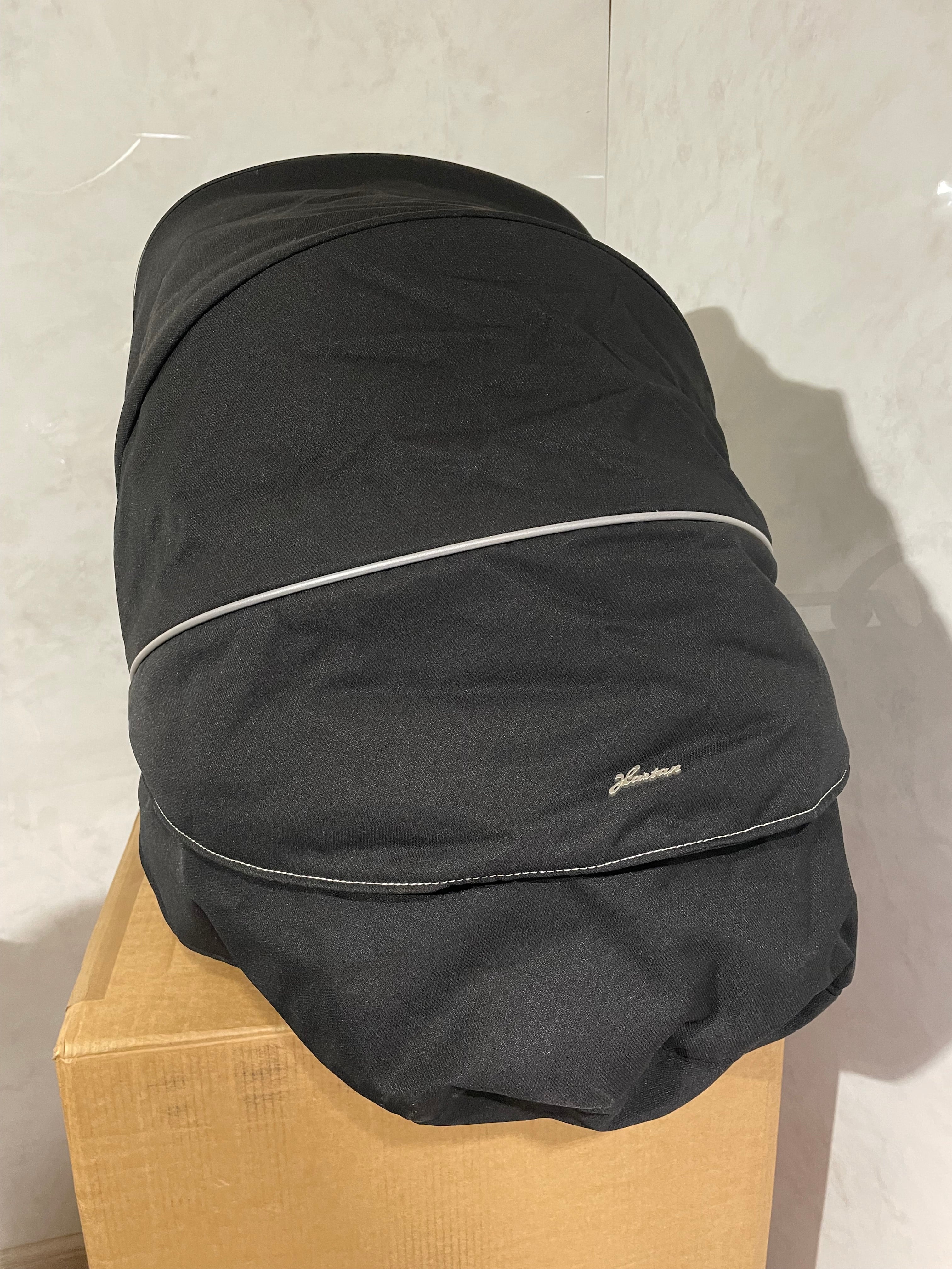Hartan Racer GTS Kombikinderwagen black pinstripe