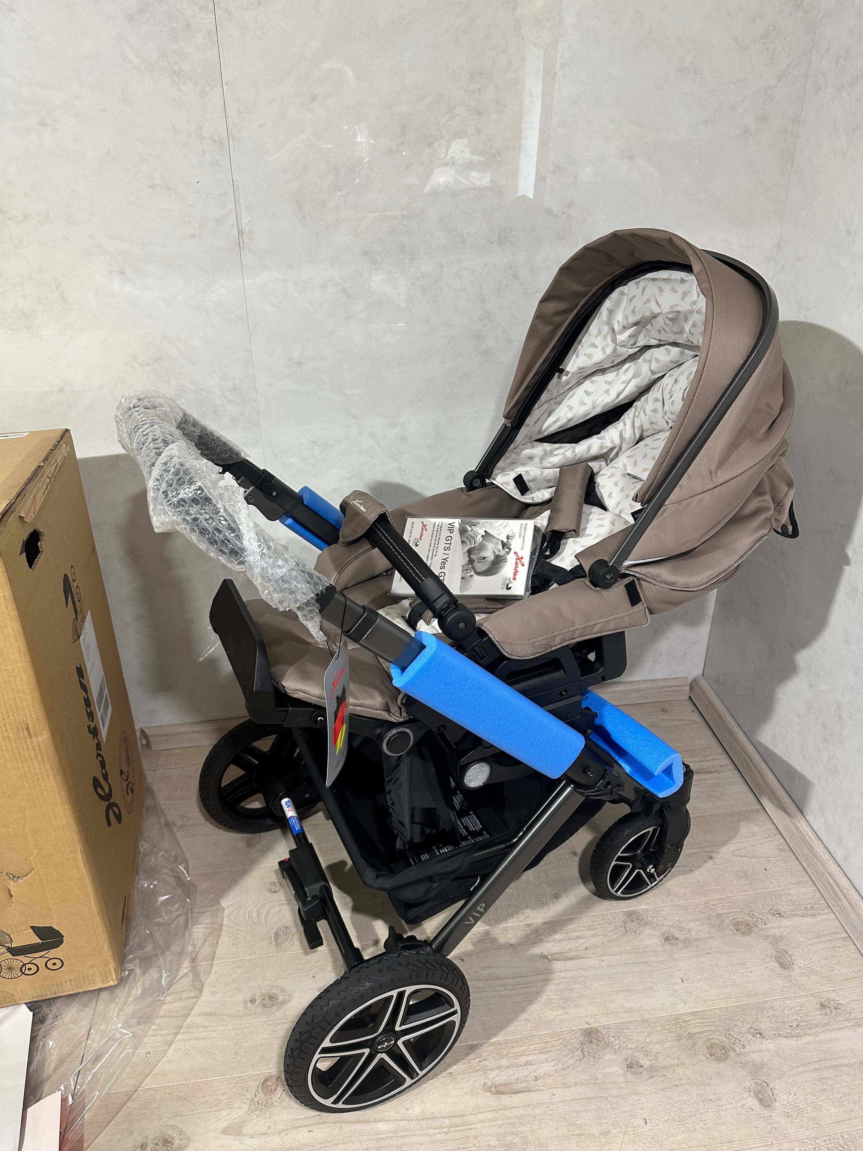 Hartan VIP GTS Sportwagen happy feet Kinderwagen mit Sportsitz