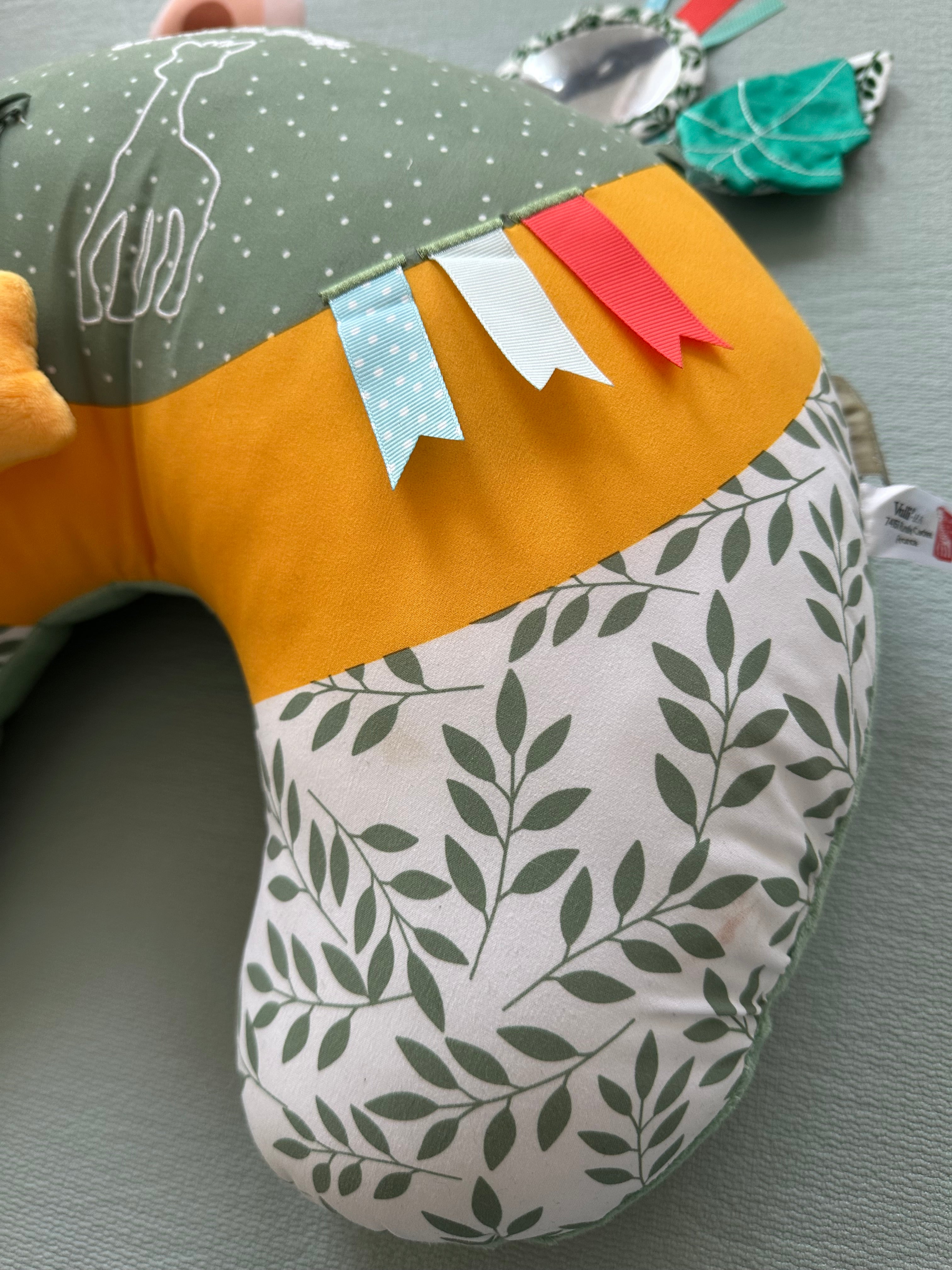 Vulli Sophie la Girafe Baby-Spielkissen – 2-in-1 Lern- und Kuschelkissen ab 3 Monate