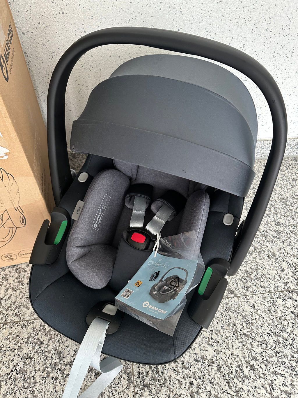 Maxi-Cosi Pebble 360 „Essential Graphite“ – Komfortable i-Size Babyschale ab Geburt