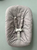 Stokke Tripp Trapp newborn set Aufsatz grau gebraucht