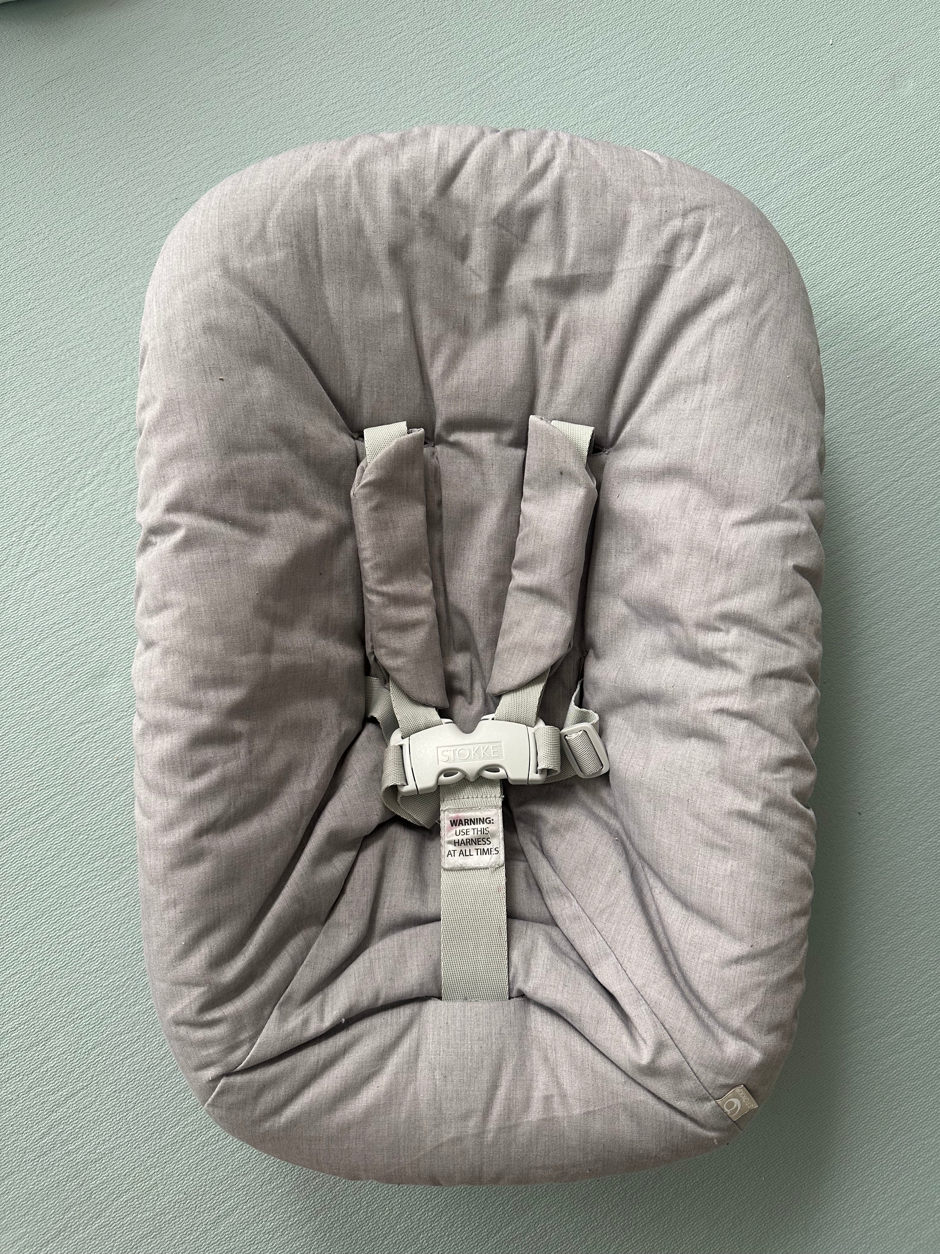 Stokke Tripp Trapp newborn set Aufsatz grau gebraucht