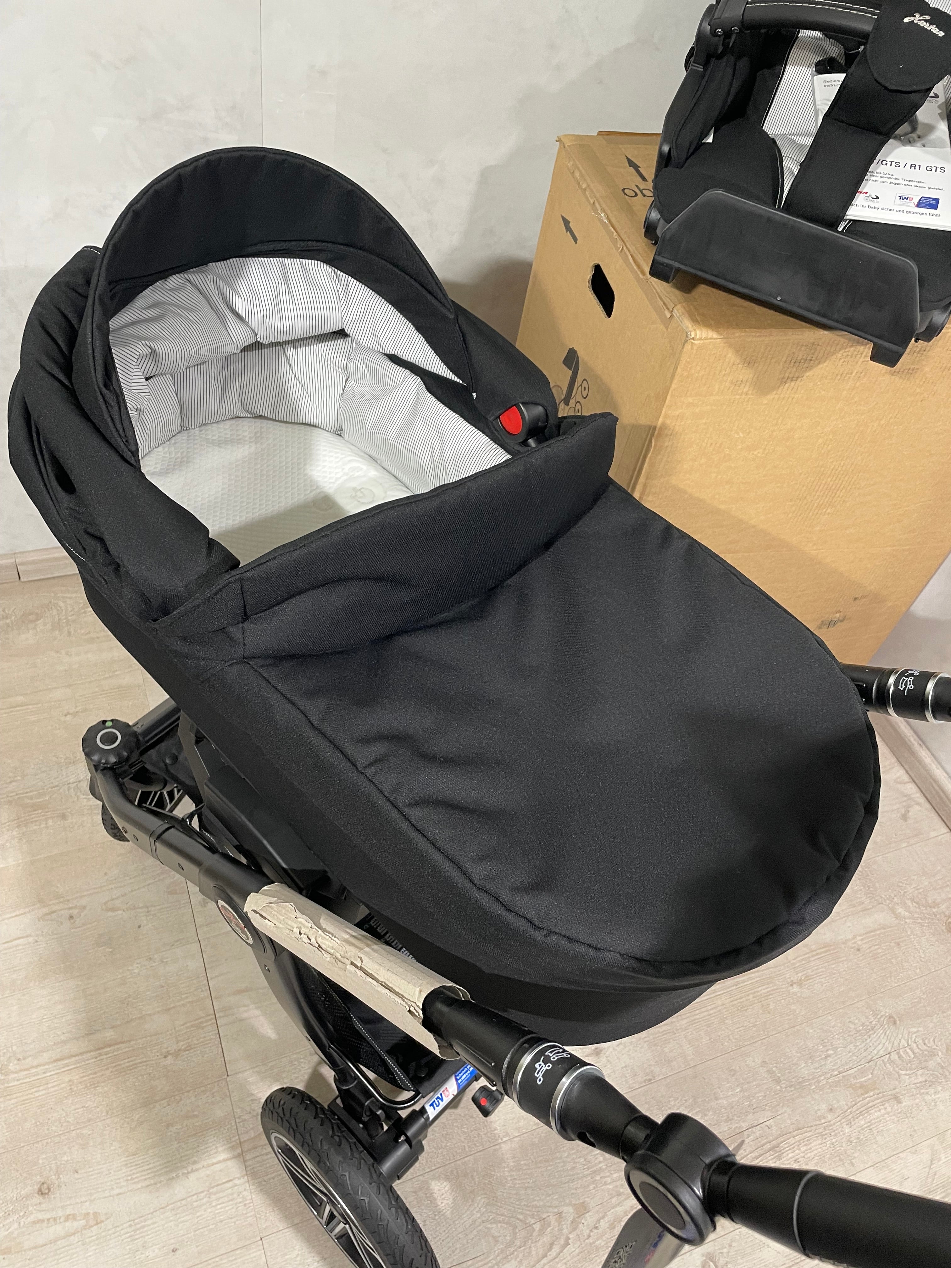 Hartan Racer GTS Kombikinderwagen black pinstripe