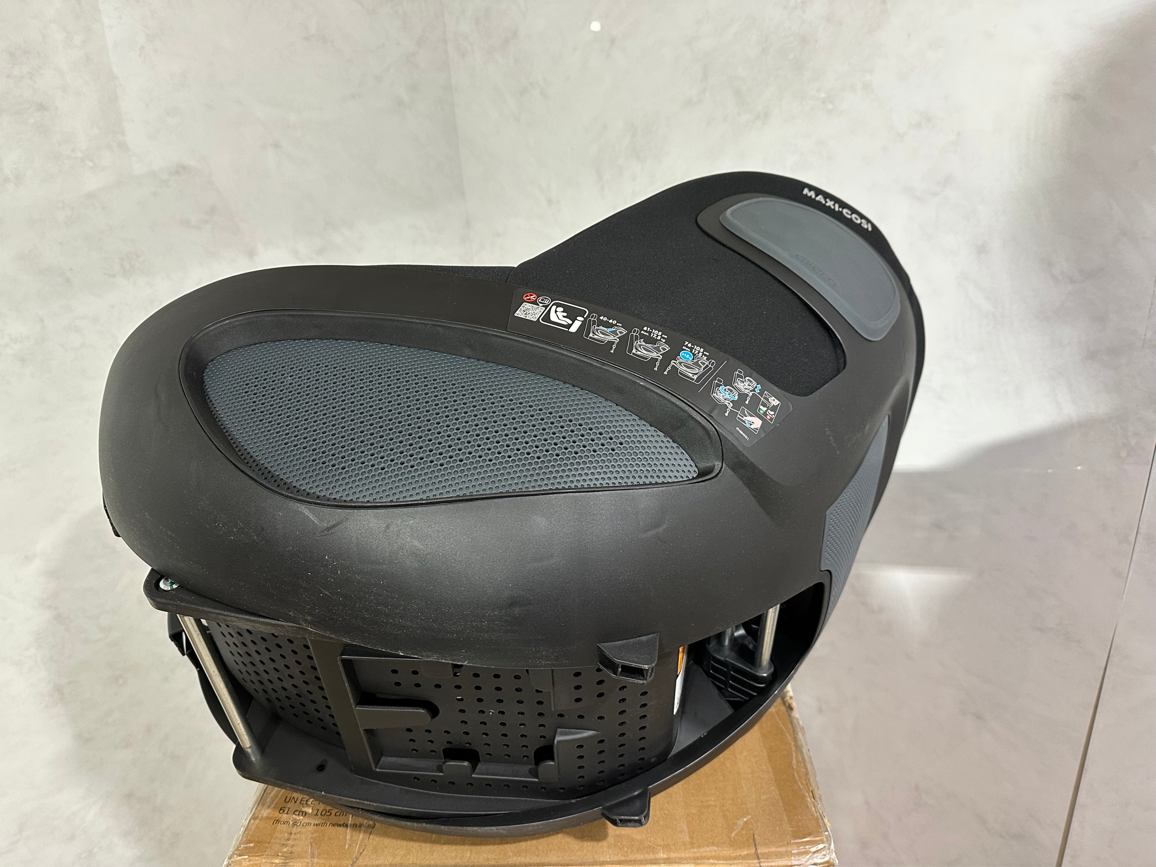 Maxi Cosi Pearl 360 Set mit Familyfix 360 Authentic Black