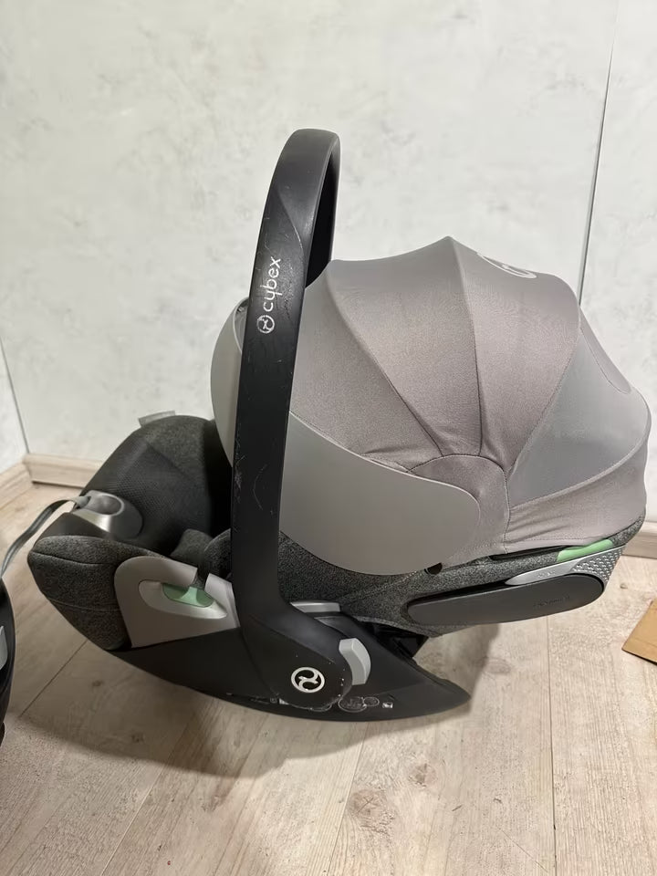 Cybex cloud T Mirage Grey plus + Base T Babyschale 360 grad - gebraucht sehr gut