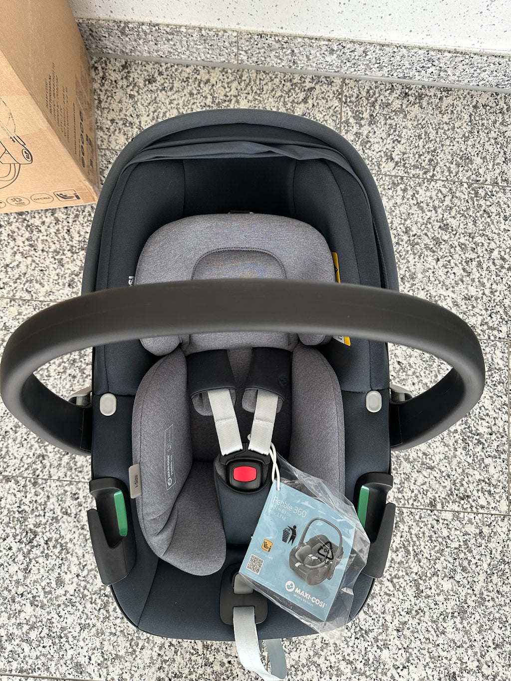 Maxi-Cosi Pebble 360 „Essential Graphite“ – Komfortable i-Size Babyschale ab Geburt