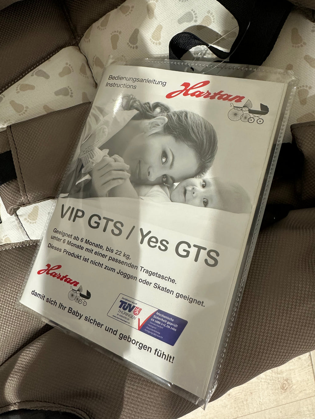 Hartan VIP GTS Sportwagen happy feet Kinderwagen mit Sportsitz