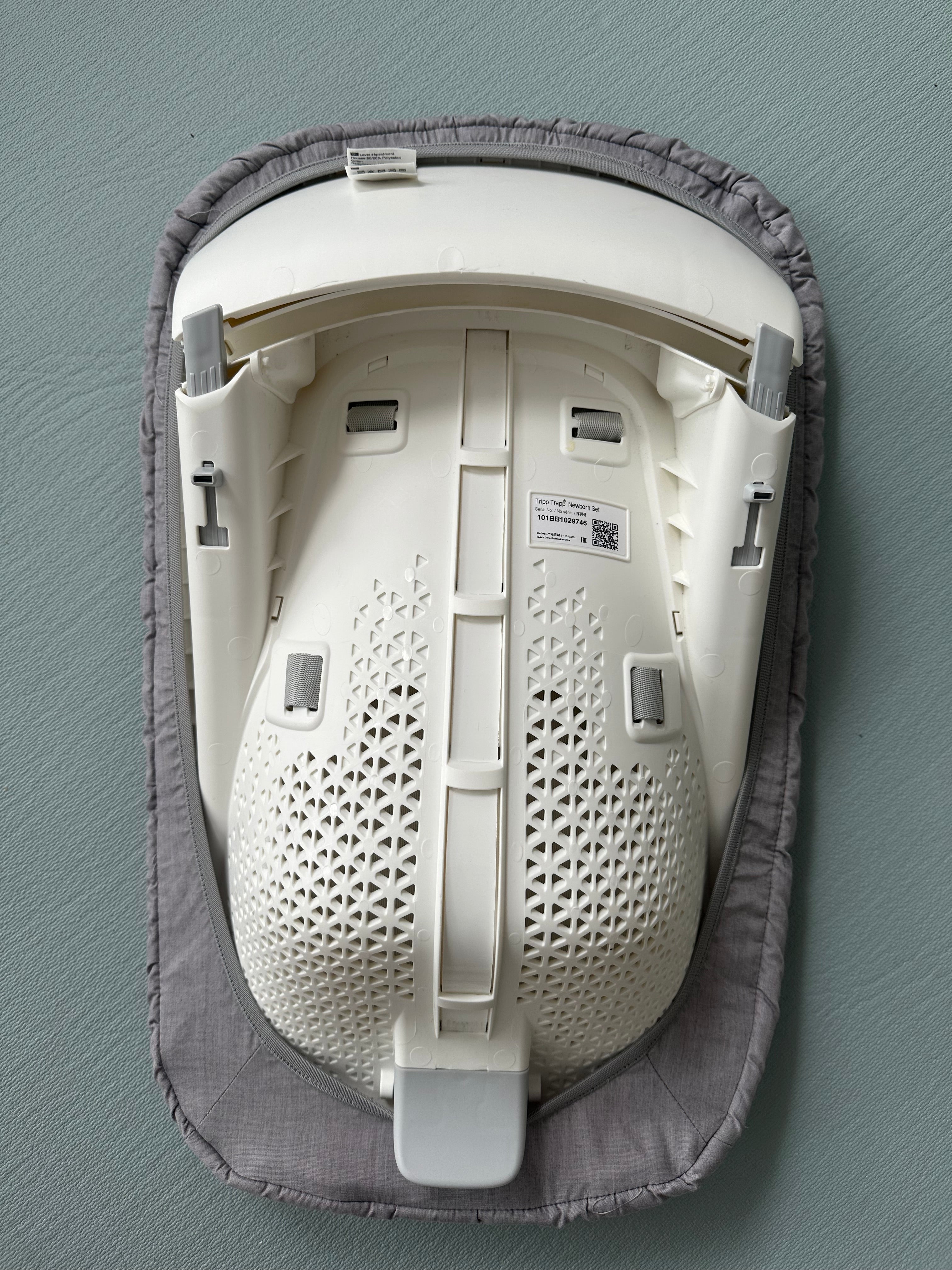 Stokke Tripp Trapp newborn set Aufsatz grau gebraucht