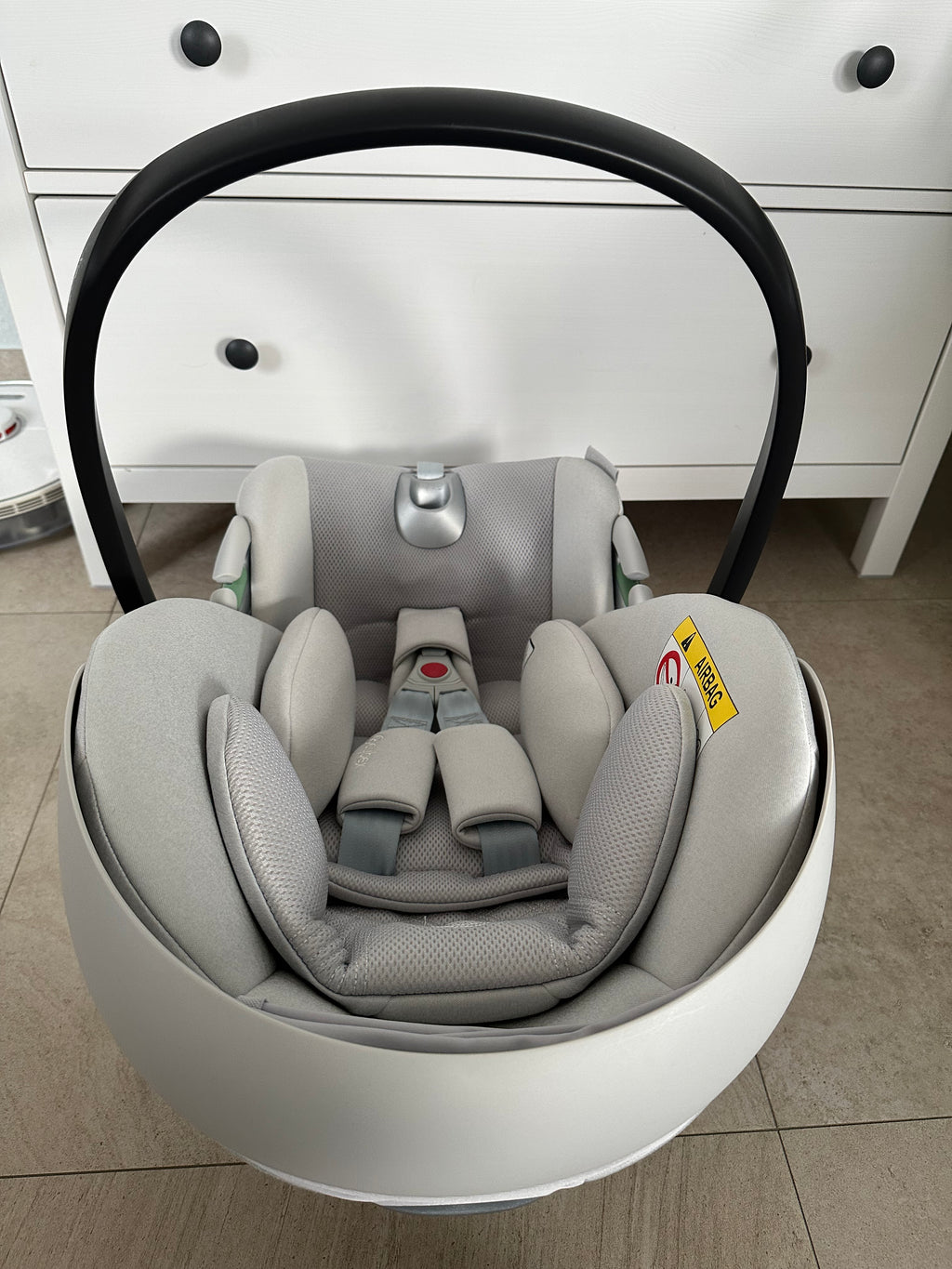 Cybex cloud T i-Size Platinum white plus - Babyschale mit Liegefunktion