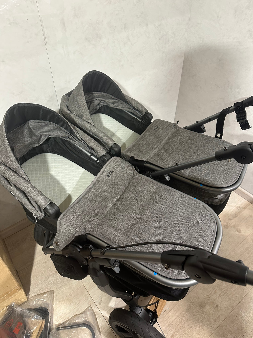Tfk Duo Zwillingswagen Geschwisterwagen Premium grau Kombikinderwagen