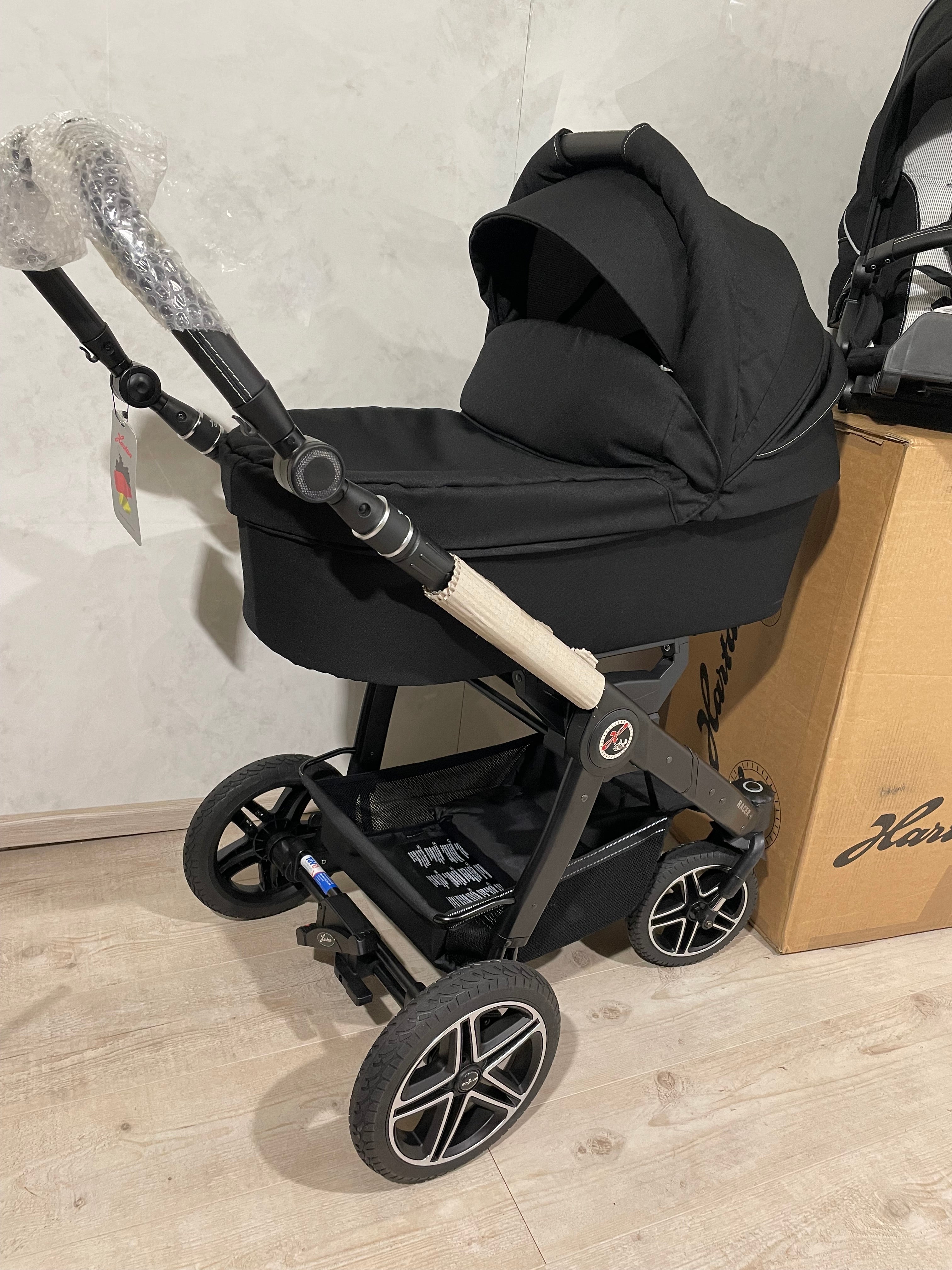 Hartan Racer GTS Kombikinderwagen black pinstripe