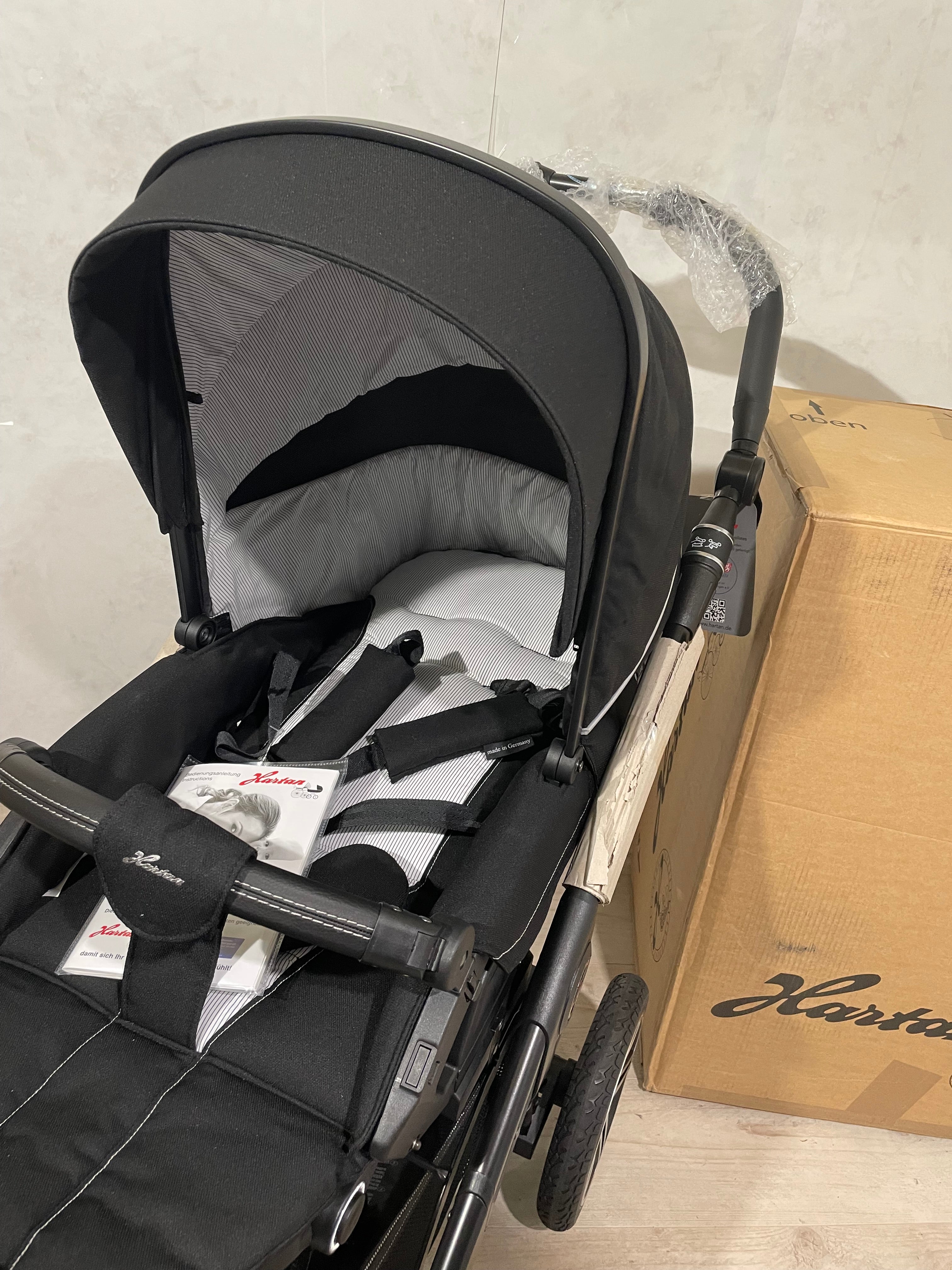 Hartan Racer GTS Kombikinderwagen black pinstripe