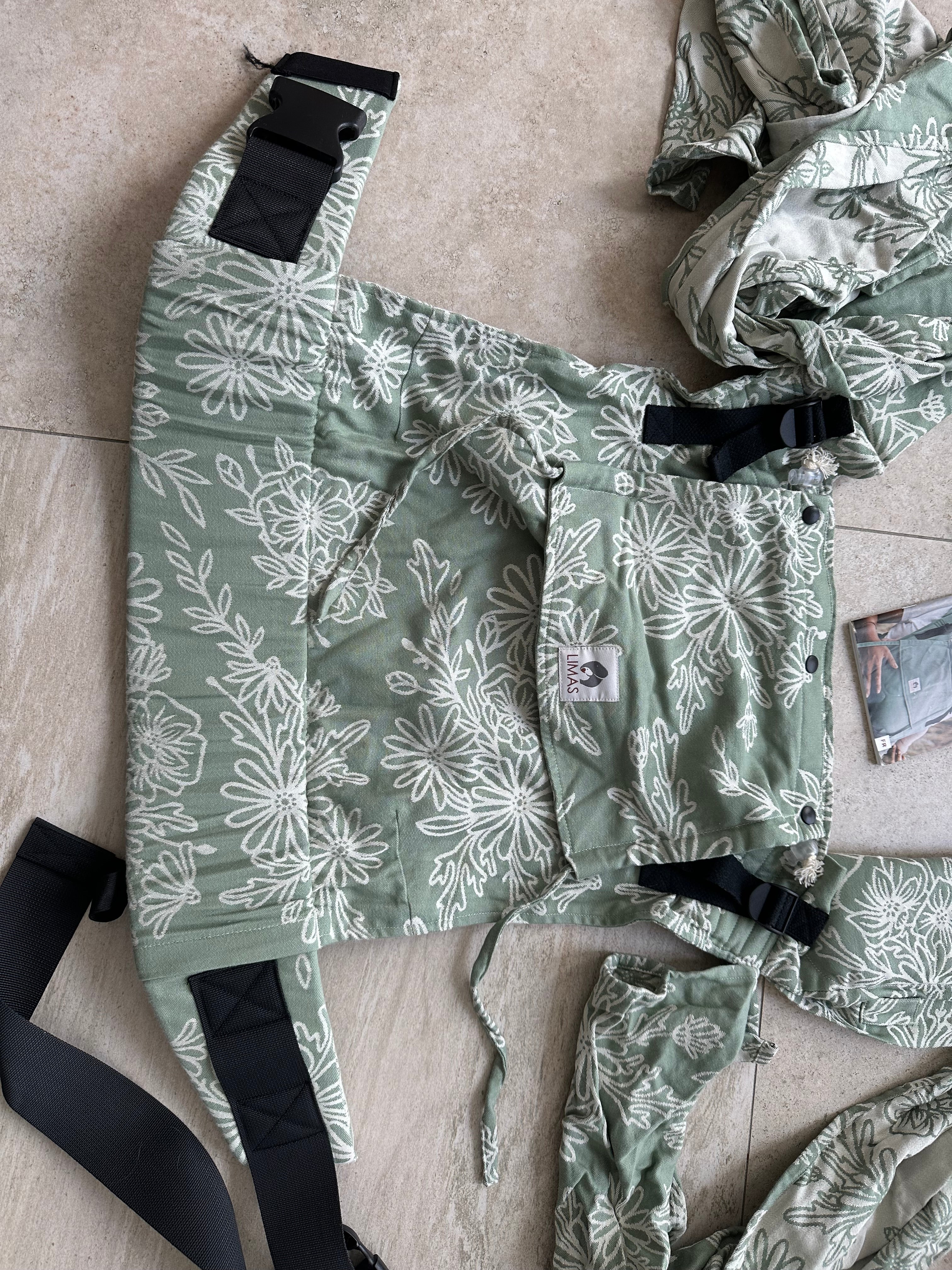 Stokke Limas Plus „Blossom green lily“ – Ergonomische Babytrage mit maximalem Komfort