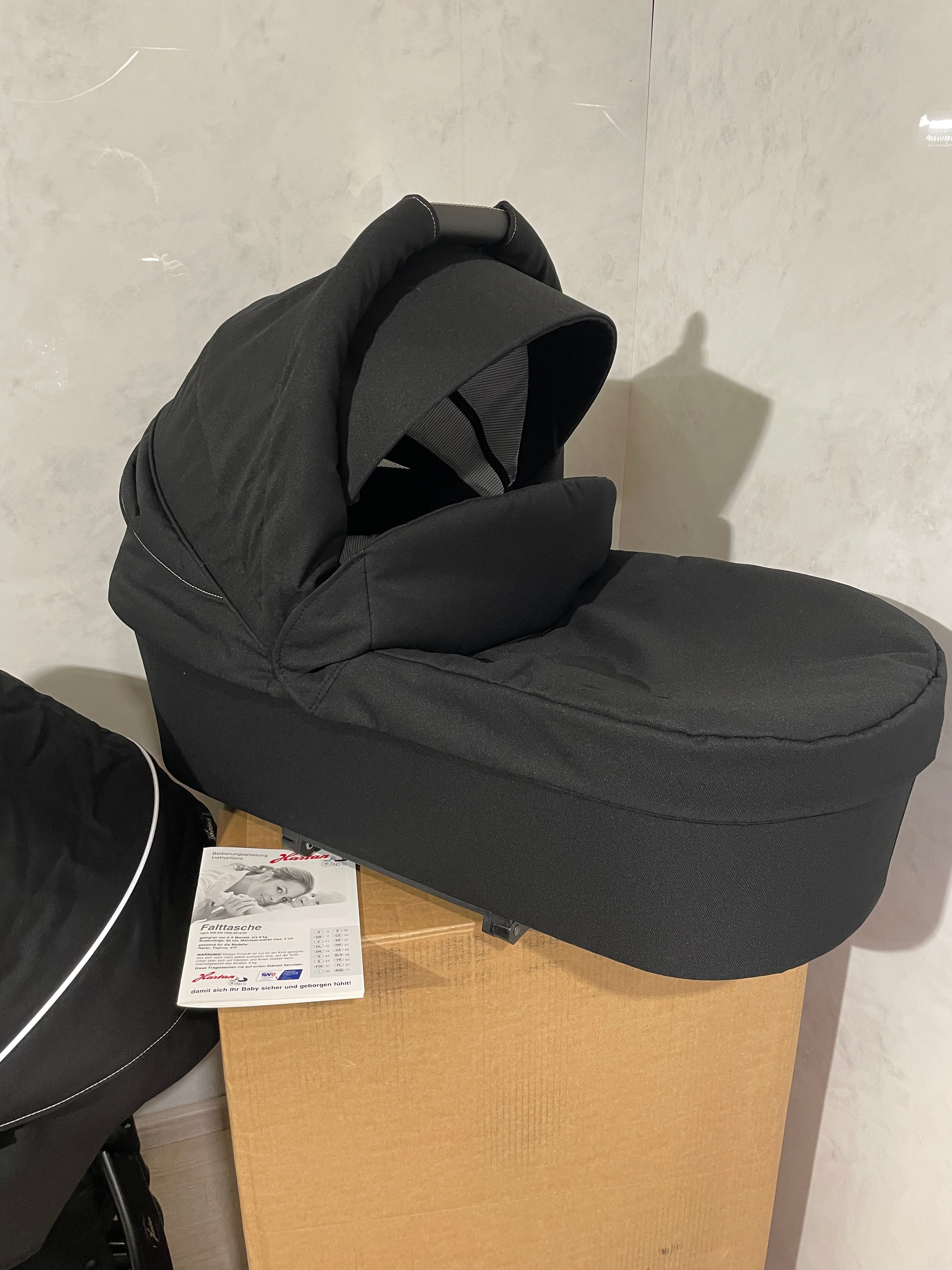 Hartan Racer GTS Kombikinderwagen black pinstripe