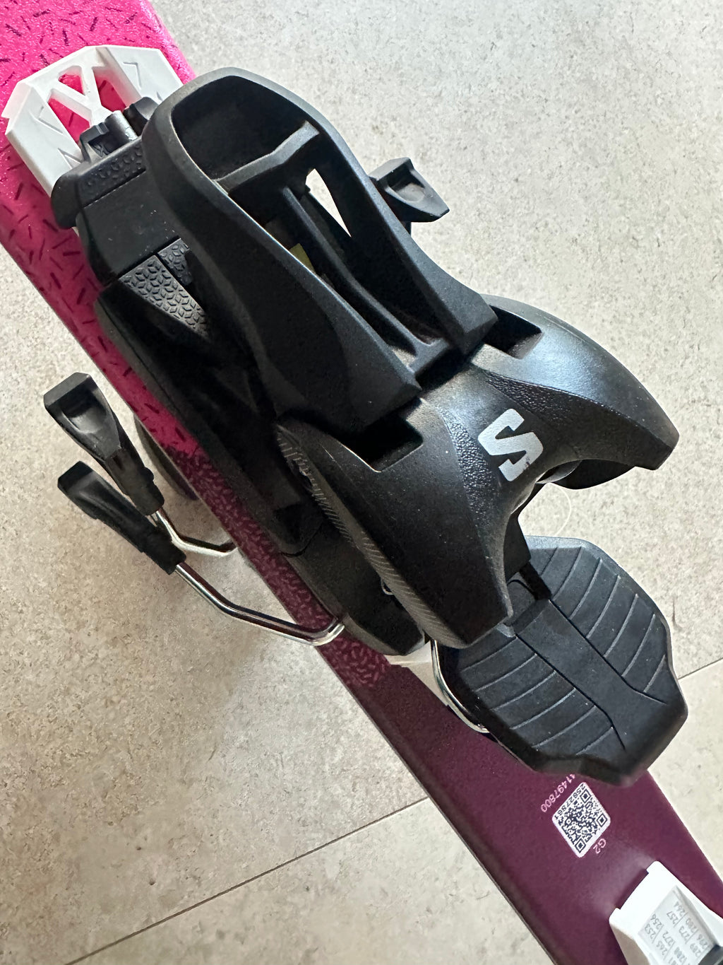 Salomon Lux JR 130cm Kinder-Ski mit Bindung – Leichter All-Mountain Ski für junge Fahrer